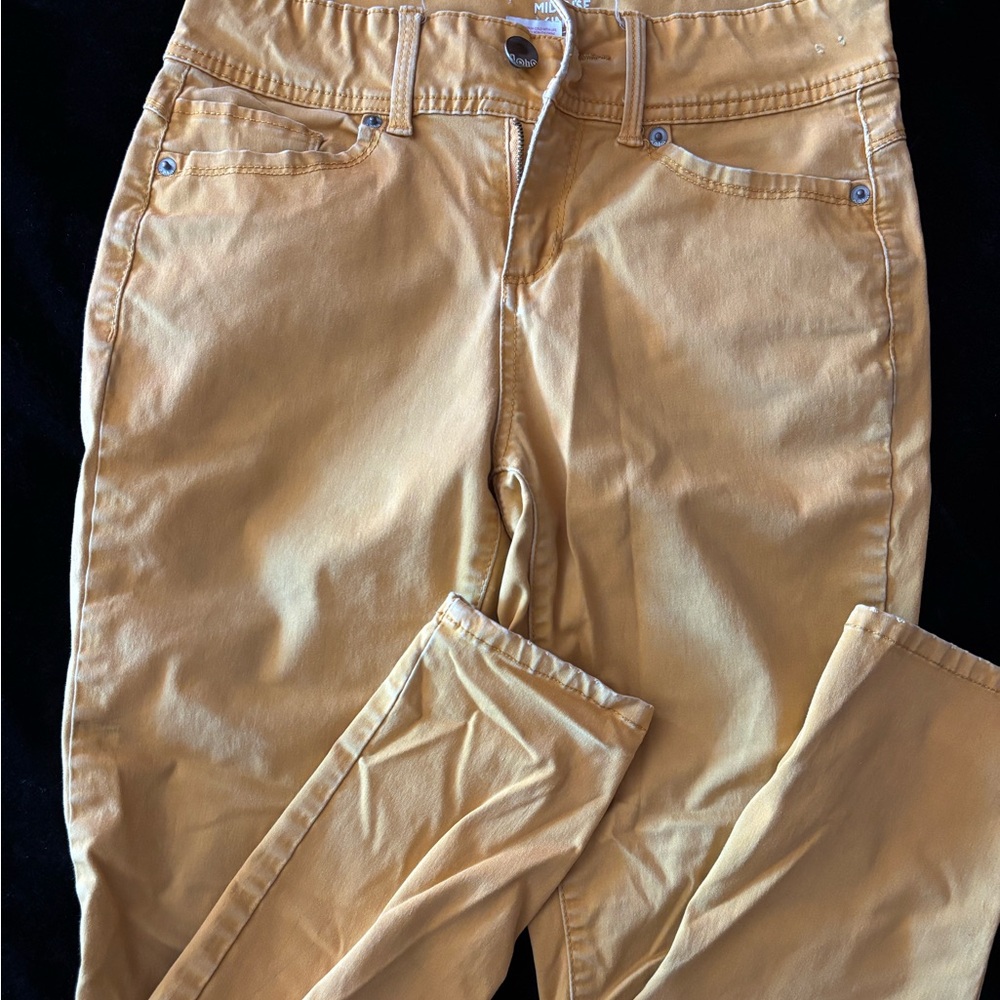 Yellow/Tan Mid-Rise Jeans